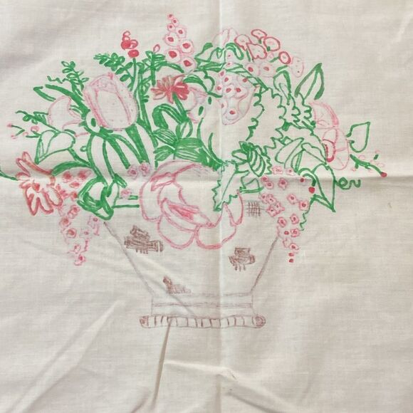 Vintage Floral Painting Table Runner Size 40”x40” - Picture 16 of 16